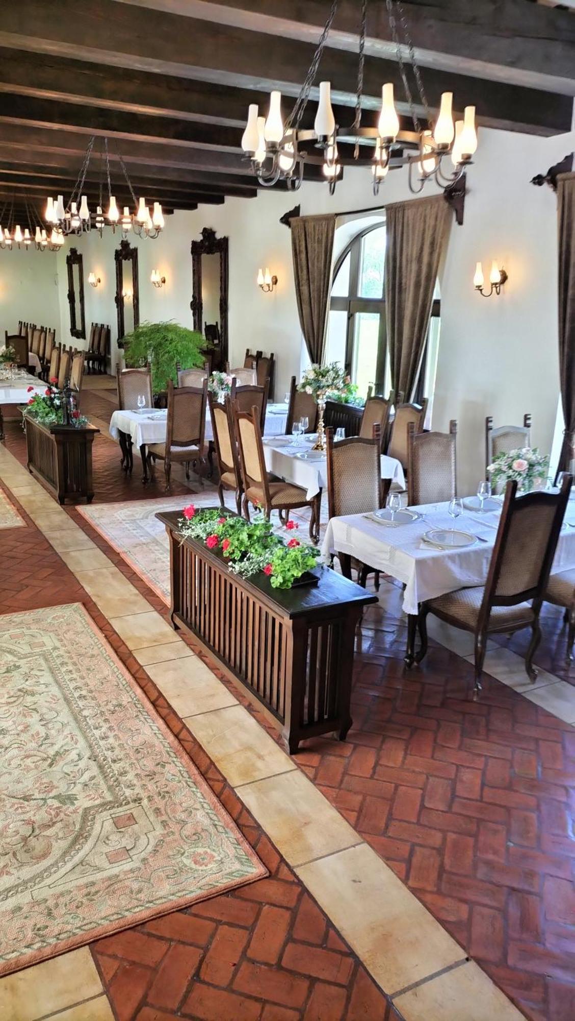 Hotel Medieval Alba Iulia Ngoại thất bức ảnh