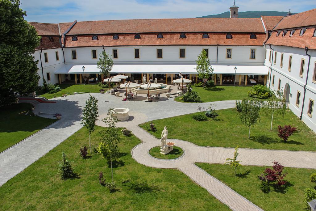 Hotel Medieval Alba Iulia Ngoại thất bức ảnh