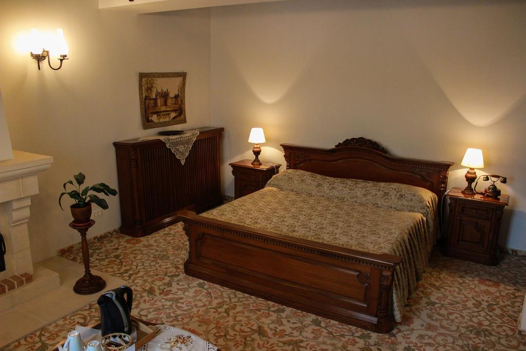Hotel Medieval Alba Iulia Phòng bức ảnh