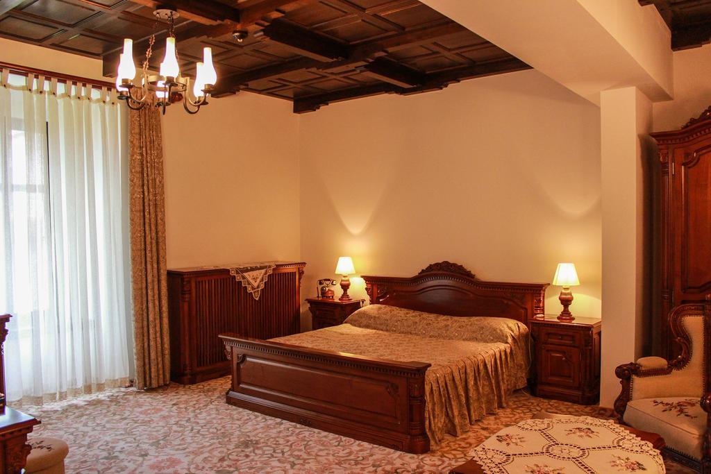 Hotel Medieval Alba Iulia Phòng bức ảnh